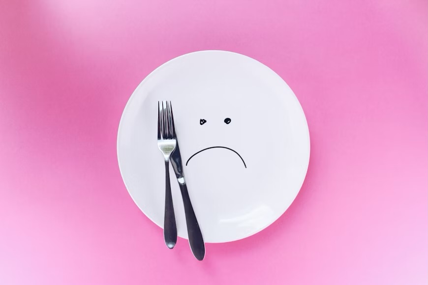 Understanding Emotional Eating and How to Relearn Nourishment